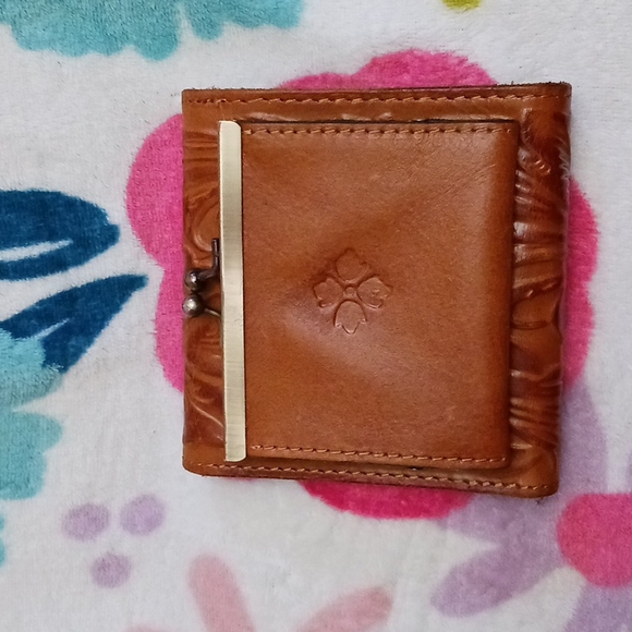 COPY - Patricia Nash tooled wallet - Picture 2 of 8